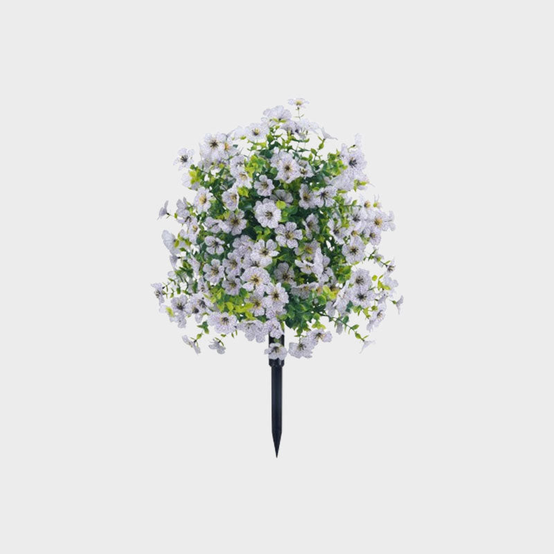 Decoração floral artificial de eucalipto e violeta para inserção no solo.