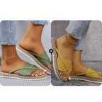 Chinelo de dedo confortável para mulher, ideal para o verão.