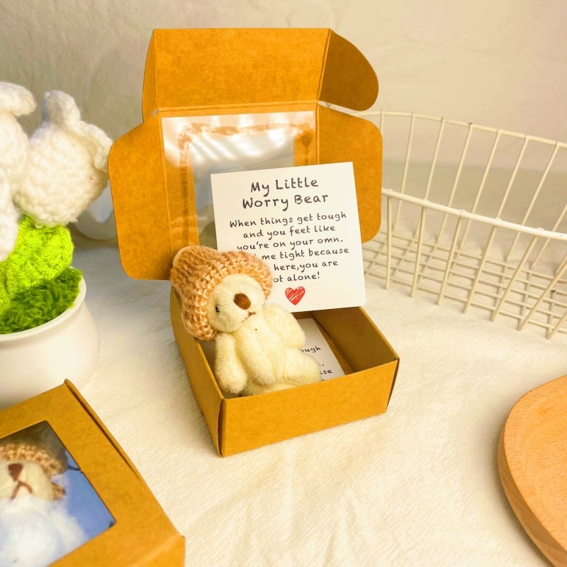 (Køb 1 få 1 gratis) Mini plysbamse i æske